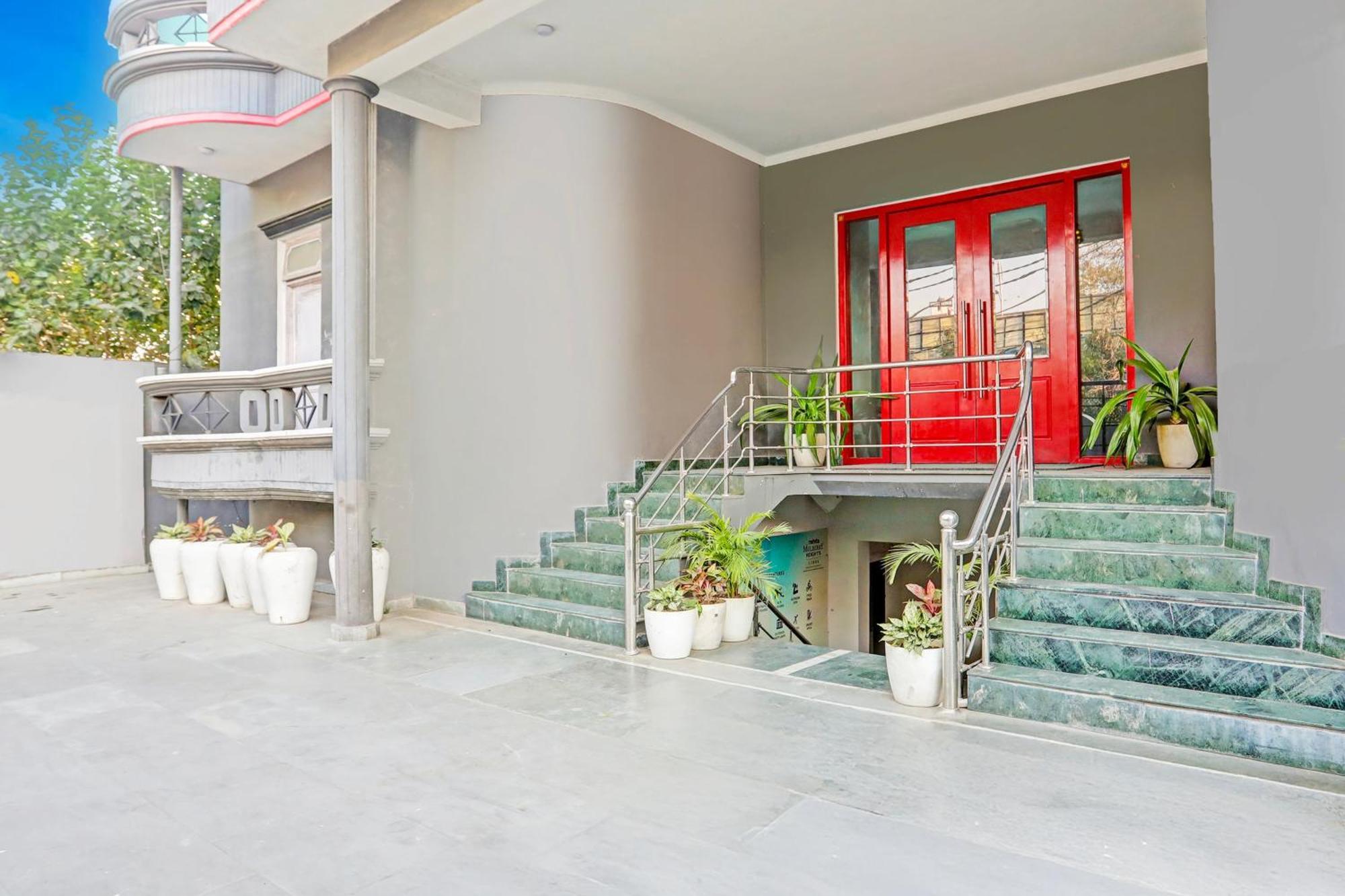 Hotel Super Townhouse Vijay Khand Gomti Nagar Lucknow