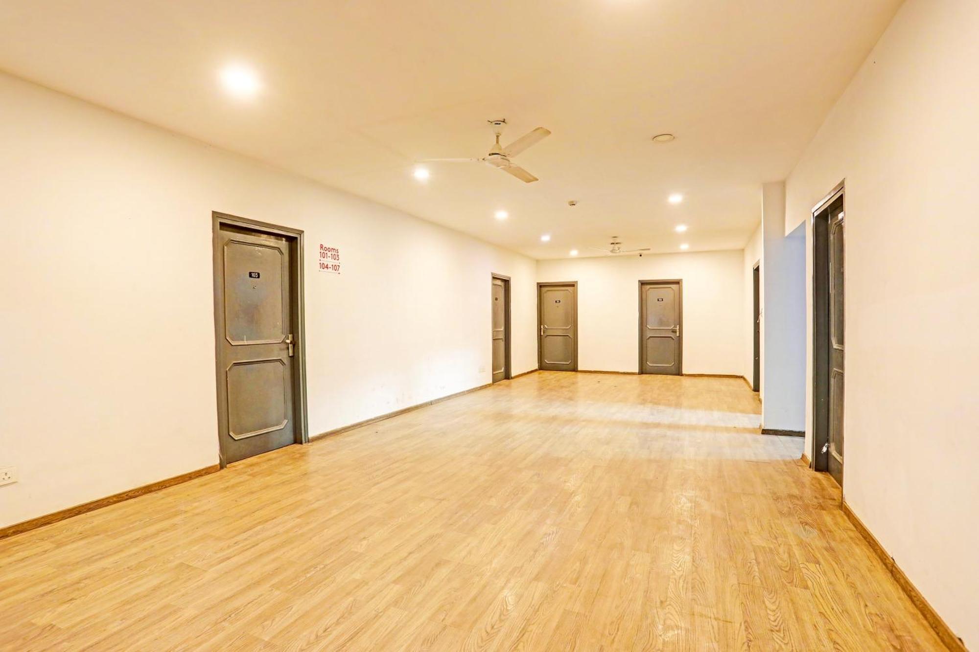 Super Townhouse Vijay Khand Gomti Nagar Lucknow